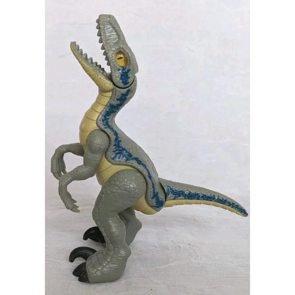 Jurassic World Dinosaurs Velociraptor Pachycephalosaurus Dilophosaurus Baby Park